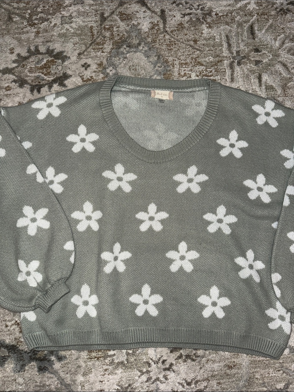 Altered State Daisy 🌼 Crewneck Sweater - Sage Green. Baggy fit.